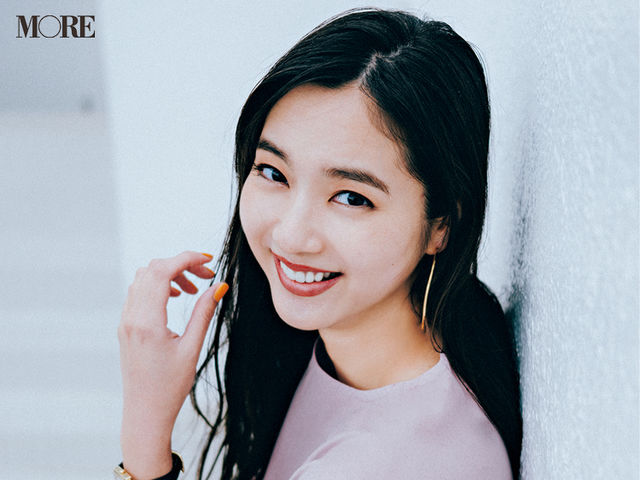 フレンチシックな夏っぽスカートのおかげ 新川優愛が同級生と再会した着回し3日目 Antenna アンテナ