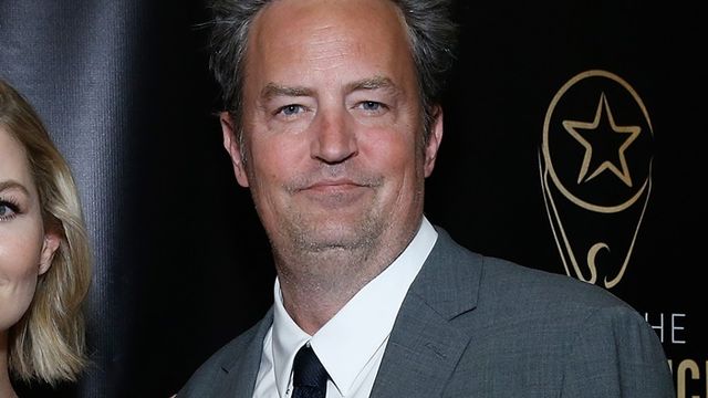 婚約おめでとう 実はモテ男のチャンドラーことマシュー ペリーの歴代の恋人って Antenna アンテナ