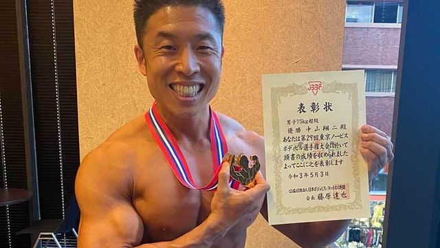 ナルシストはどっちですかね 鍛え上げた肉体美と 甘いマスクを持つ男の主張 Antenna アンテナ