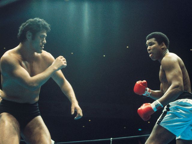 死闘 アントニオ猪木対モハメド アリ から45年 ファン暴動で新日本プロレス無期限出禁も 武道館と国技館の格闘技伝説 Antenna アンテナ