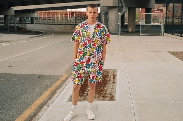 H M キース へリング メンズグラフィックtシャツやカラフル総柄シャツ スニーカーも Antenna アンテナ