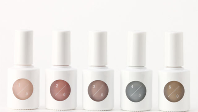 冬にしたい 大人可愛いネイルデザインって おすすめをご紹介 Antenna アンテナ