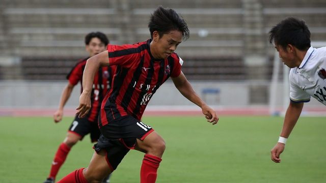 Mom3542 札幌u 18mf佐藤陽成 3年 裏街道からのクロスが 決勝アシスト 赤黒の10番は持ったら仕掛けるドリブラー Antenna アンテナ