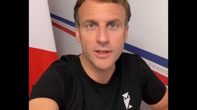 フランスのマクロン大統領が尾田栄一郎から One Piece の原画を貰う Antenna アンテナ