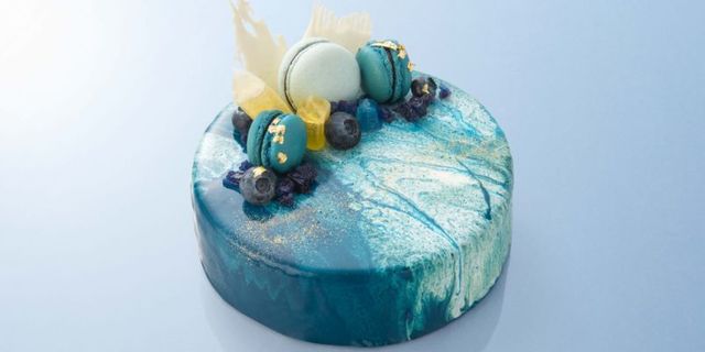 青いクリスマスケーキも 21年渋谷ヒカリエや東急百貨店などで買える限定クリスマスケーキ15選 Antenna アンテナ