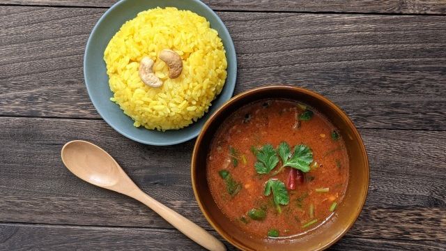 小川町への統合移転でさらに進化 インド料理に新風を吹き込んだ カレー オリエンタルバル 桃の実 Antenna アンテナ
