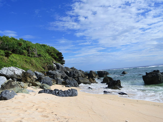 絶景 映画 めがね などロケ地多数 鹿児島 ヨロン島の隠れ家ビーチ巡り Antenna アンテナ