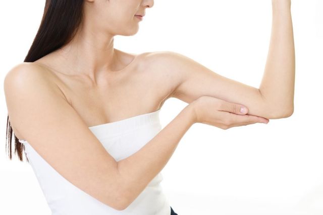 コートをスッキリ着こなす 上半身引き締め エクササイズ3選 Antenna アンテナ