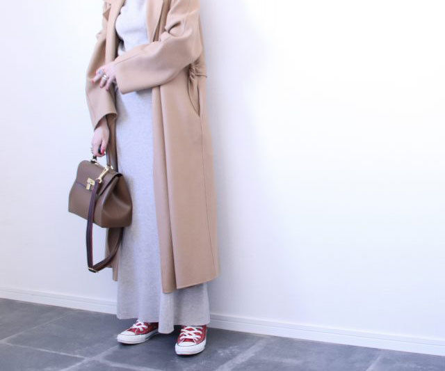 年末年始に活躍 ラクだけどカジュアルすぎない スニーカー コーデ3つ Antenna アンテナ