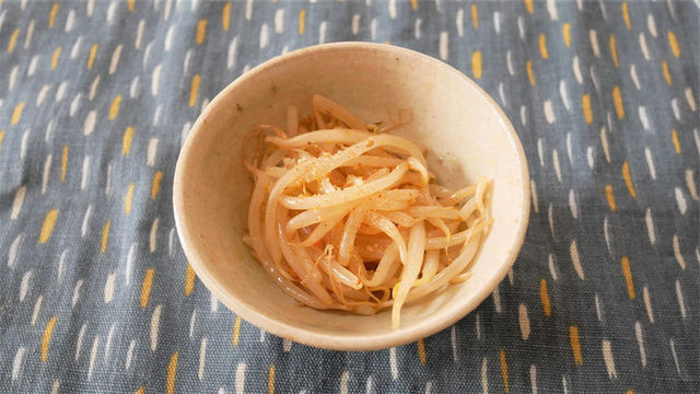 レッドホットもやし は包丁要らず火も不使用 レンチンして混ぜるだけ 作ってみた リュウジさん考案 Antenna アンテナ