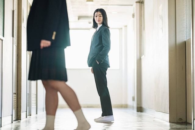女子高生制服のスラックス どう思う 高校生男女の印象2位は 動きやすそう 1位は Antenna アンテナ