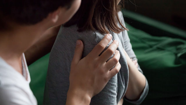 職場w不倫がバレて泣く夫 それでも関係を続けたい Antenna アンテナ