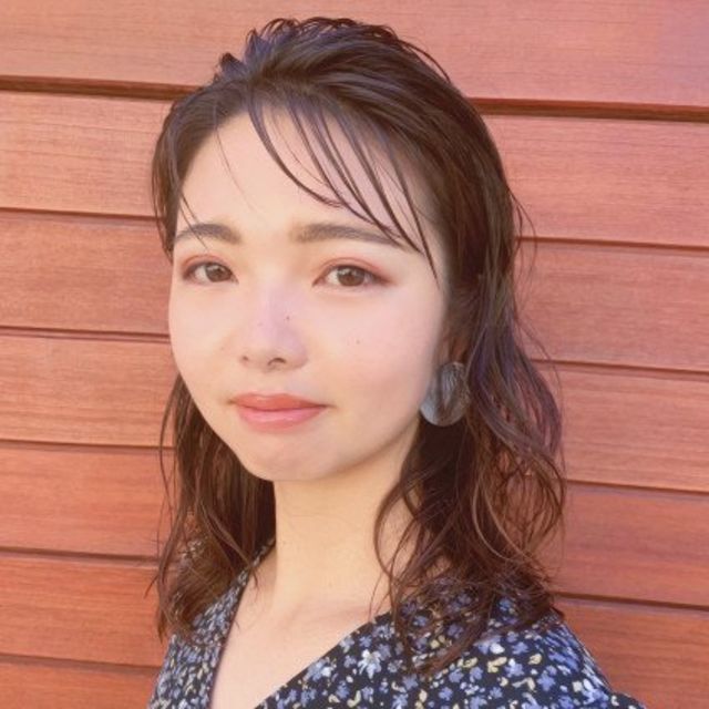 産後の産毛は 触覚前髪 でお洒落に大変身 大人可愛いセミロングスタイル Antenna アンテナ