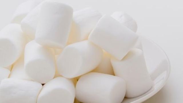卵白の有無で違うお菓子にも マシュマロ 作りは子供とも楽しめる簡単さが魅力 Antenna アンテナ