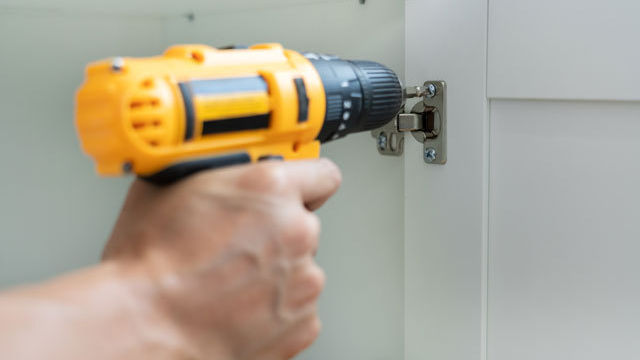 英語 Twist Someone S Arm の意味って Antenna アンテナ