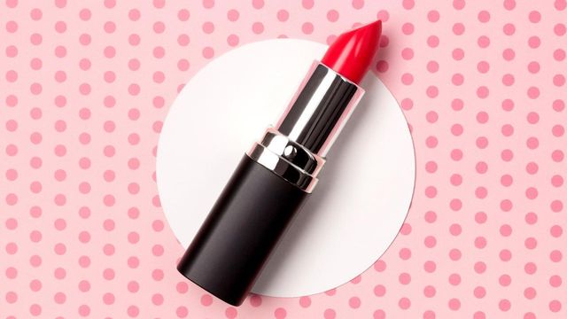 赤リップがしたくなる 浮かない 口元を作るメイクのコツ Antenna アンテナ