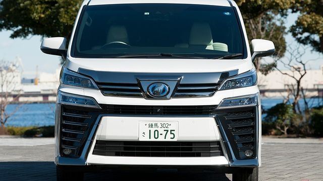 アルファードに完敗のヴェルファイア でも中古車価格は横這いのなぜ Antenna アンテナ