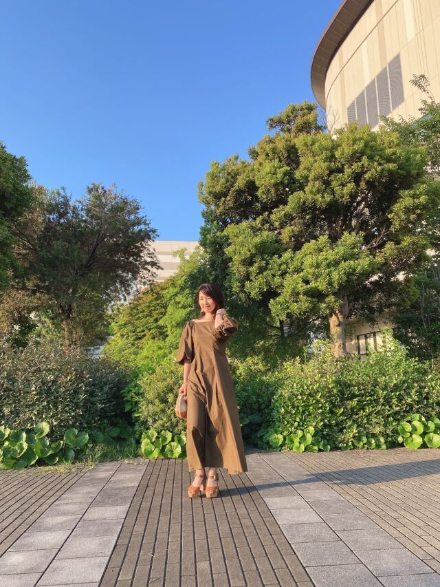 オン オフ使えてお値段以上に高見えするワンピース Antenna アンテナ