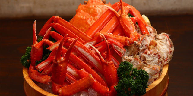 コスパにも注目 桶いっぱいの一級品紅ズワイ蟹を味わえる新潟の名店 新潟のつかいかた Antenna アンテナ コスパにも注目 桶いっぱいの一級品紅ズワイ蟹を味わえる新潟の名店 新潟のつかいかた Antenna アンテナ