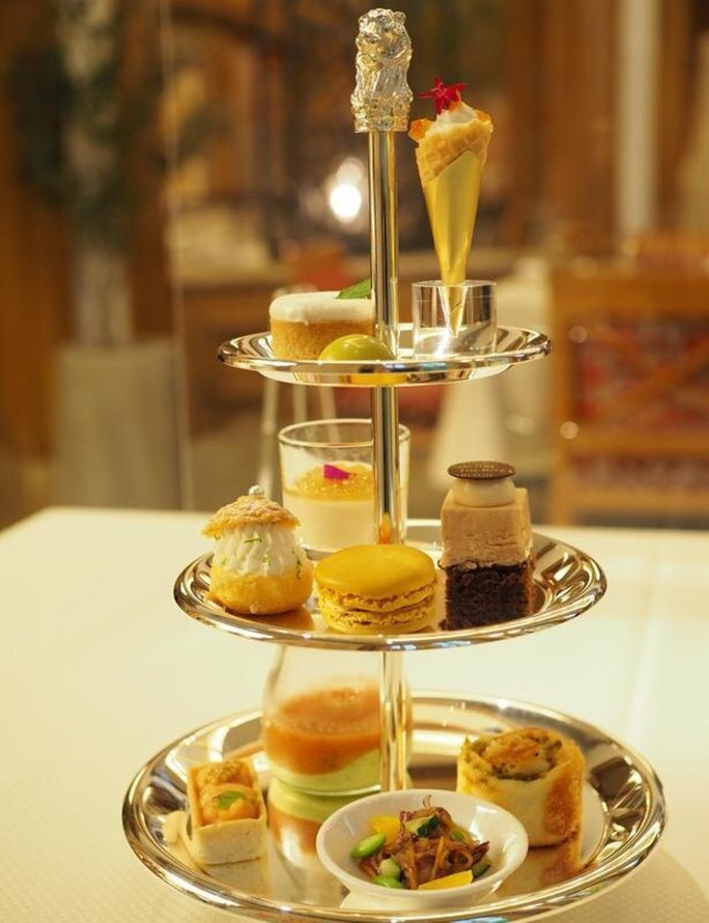 ザ リッツ カールトン大阪の夏ブッフェ実食レポ 甘酸っぱいスイーツにキュン Antenna アンテナ