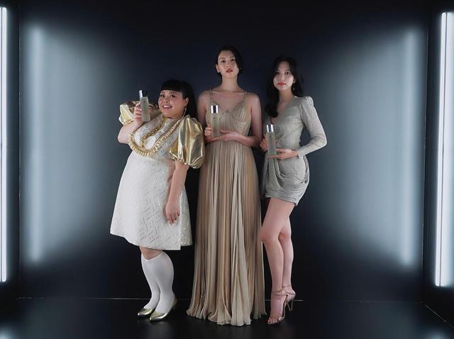 Sk Iiのイベントに渡辺直美 三吉彩花 Twiceのミナが登場 真夜中の素肌 を公開 Antenna アンテナ Sk Iiのイベントに渡辺直美 三吉彩花 Twiceのミナが登場 真夜中の素肌 を公開 Antenna アンテナ