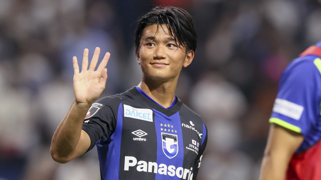 家長昭博 宇佐美貴史の系譜に連なる中村仁郎 令和の天才 の真髄が見えたワンプレー ｇ大阪 Antenna アンテナ