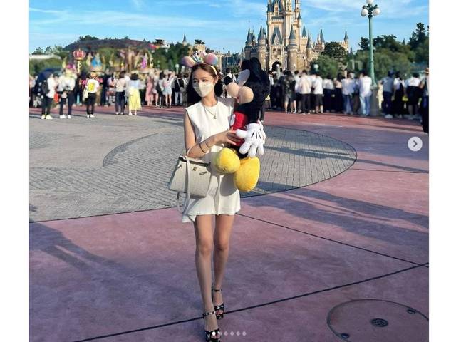 Exile黒木啓司の妻 宮崎麗果 家族でディズニーデート けいじさんめっちゃ体格良く見えますね笑 Antenna アンテナ Exile黒木啓司の妻 宮崎麗果 家族でディズニーデート けいじさんめっちゃ体格良く見えますね笑 Antenna アンテナ