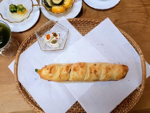 パリパリフランスパンのサンドイッチ 中身 見て おしゃれで美味しいスタミナサンドイッチ Antenna アンテナ