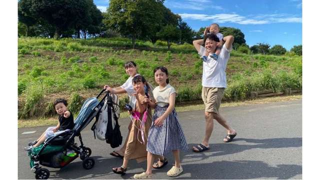 花田虎上の美人妻 倉実 夫婦顔出しツーショット公開 とても良い写真ですね 二人の笑顔がかわいい の声 Antenna アンテナ