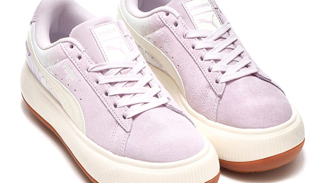 アトモス ピンク プーマの厚底スニーカー スウェード マユ ウシ柄 アッパーにアレンジ Antenna アンテナ