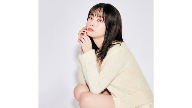 橋本環奈 ミニ丈から太ももがチラ見え 彼女感ダダ漏れショットをたっぷり公開 Antenna アンテナ