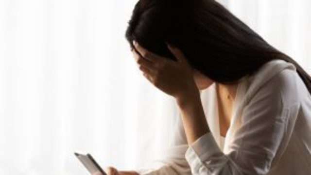 スタンプ連打は危険 Lineを未読スルーする 男性心理 返信がないときの対処法とng行動 Antenna アンテナ