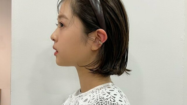 佐藤栞里 細い二の腕が美しい 夏らしい肌見せコーデに似合う 小顔ヘアスタイル 2選 Antenna アンテナ