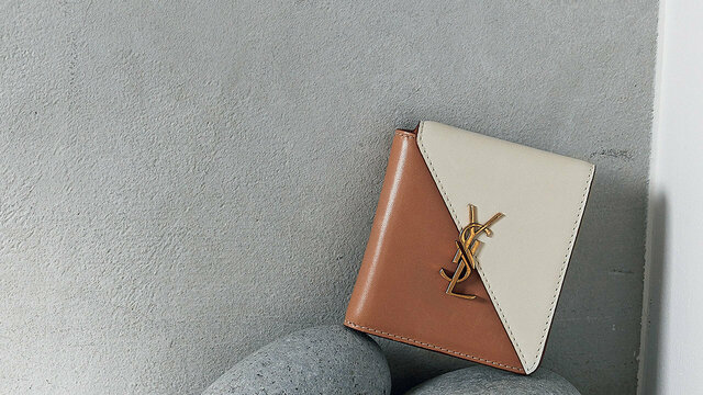 財布 三つ折り 人気 サンローラン YSL 三つ折り財布 692061