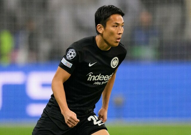 39歳目前でも衰えない長谷部誠の能力にブンデス公式も 尊敬 メモリアルな投稿に絶賛の声 真のリベロ 守備のグランドマスターだ Antenna アンテナ