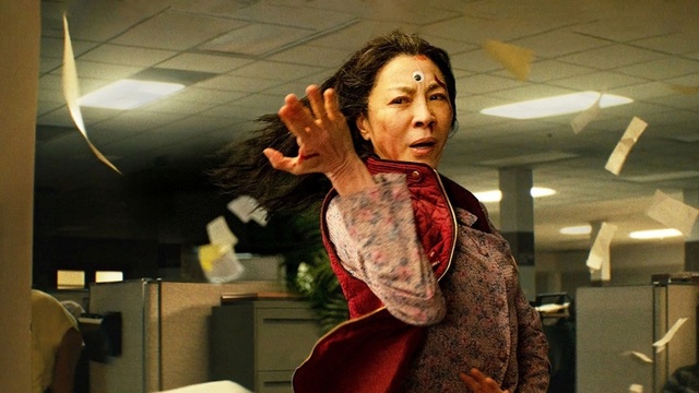 ミシェル ヨーがゴールデン グローブ受賞 そのパワフルな 眼差し の美しさを考察 Antenna アンテナ