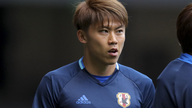 元日本代表DF太田宏介が第二子誕生を報告! モデル妻や長男も含めた家族4人ショットを披露 antenna[アンテナ]