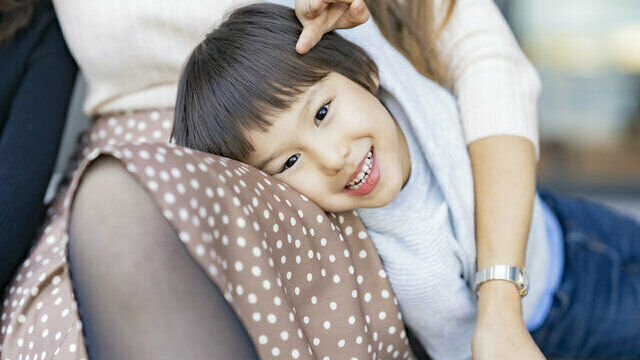 ママしかダメ… ママを叩いてしまう… 専門家が語るイヤイヤ期との向き合い方 antenna[アンテナ]