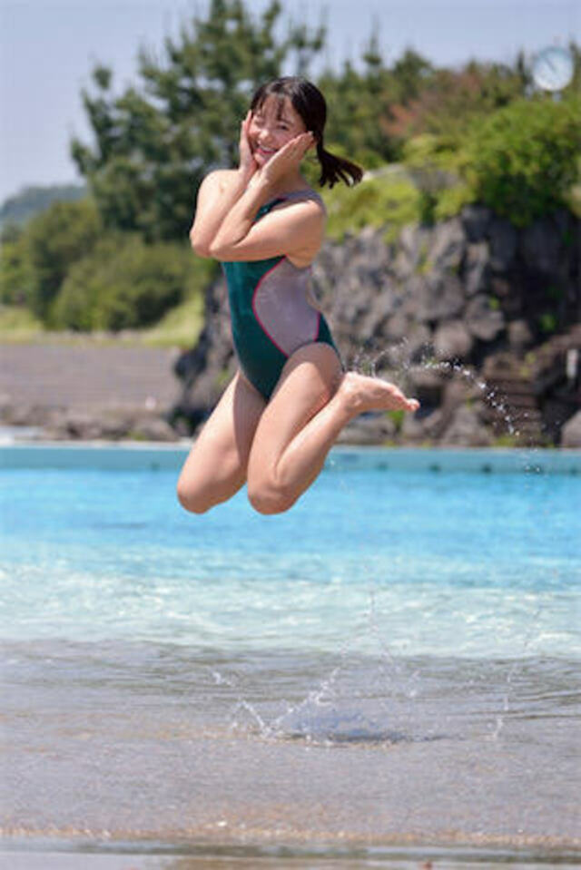 西永彩奈  競泳水着 究極スレンダーグラドル・西永彩奈、イケナイ競泳水着ジャンプショットが可愛すぎる | antenna[アンテナ]