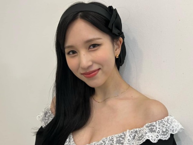 TWICE・ミナ、美谷間あらわなMV衣装を披露！ 「お嬢様感やばい  