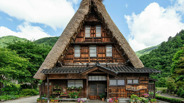 古都鎌倉に移築した大きな合掌造りの家で楽しむカフェやヨガ♪「WITH