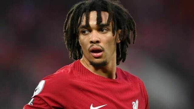 「出世の代名詞であるスタイルに変わった」アレクサンダー=アーノルドの“イメチェン”が話題!本人は気合十分「髪型がすべてを物語っている