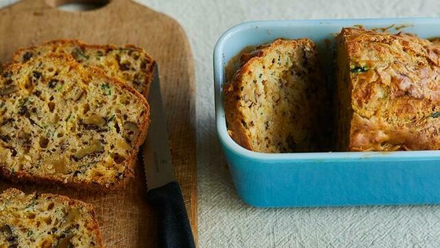 ズッキーニ、ポテト、チェダーパンのレシピ