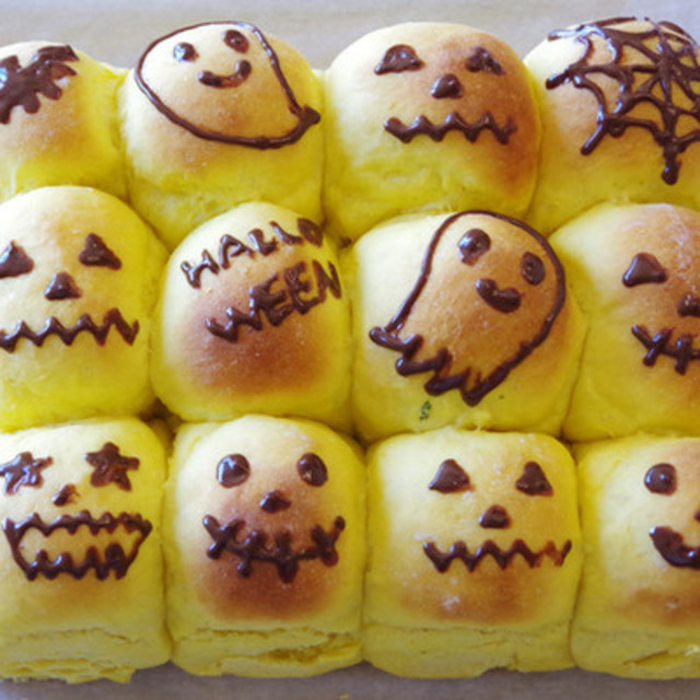 デコ初心者でも簡単 ハロウィンちぎりパン ができた Antenna アンテナ