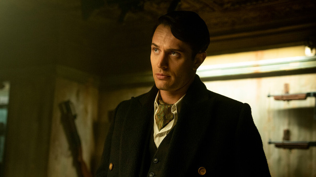 【インタビュー】ドラマ「ザ・コンチネンタル」若きウィンストンは「常に不安と隣り合わせ」、主演が語る孤独な戦い antenna[アンテナ]