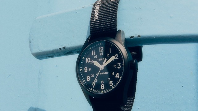 ビームス ボーイ×ニードルズ×タイメックスの新作腕時計、パープルの