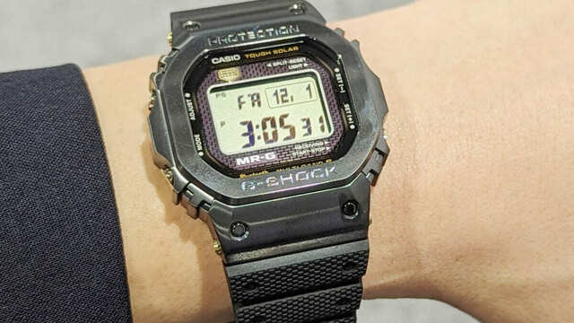 G-SHOCK】マルチカラーとグラデーションを施したフルメタルモデルが