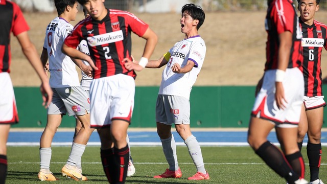 JFA U-18女子サッカーファイナルズ]十文字に逆転勝ちJFAアカデミー福島