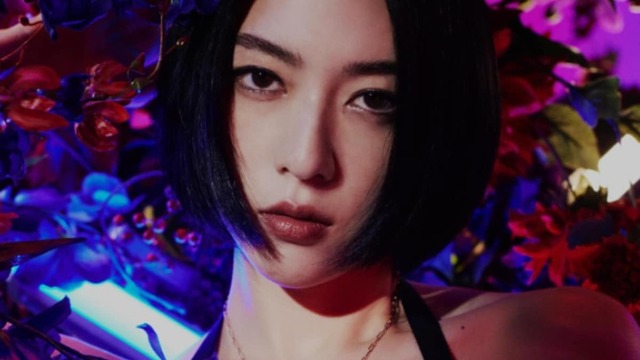 三吉彩花 gif 