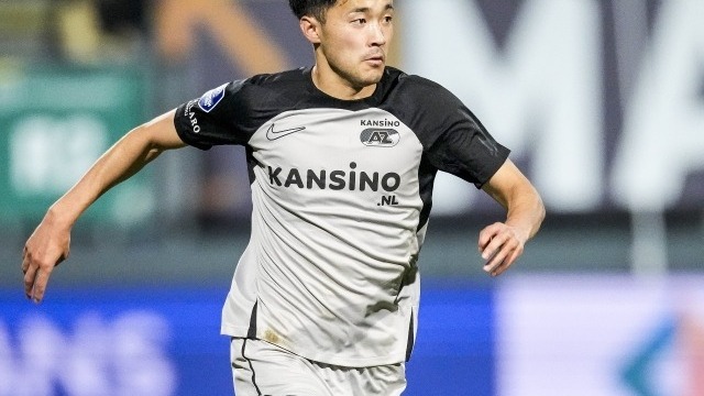 AZ 菅原由勢 オランダ エールディビジ 公式試合球（AZが劇的逆転